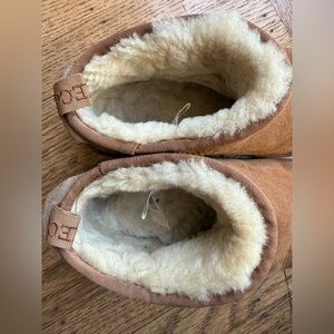 Australia Luxe Collective Tan Shearling Slippers